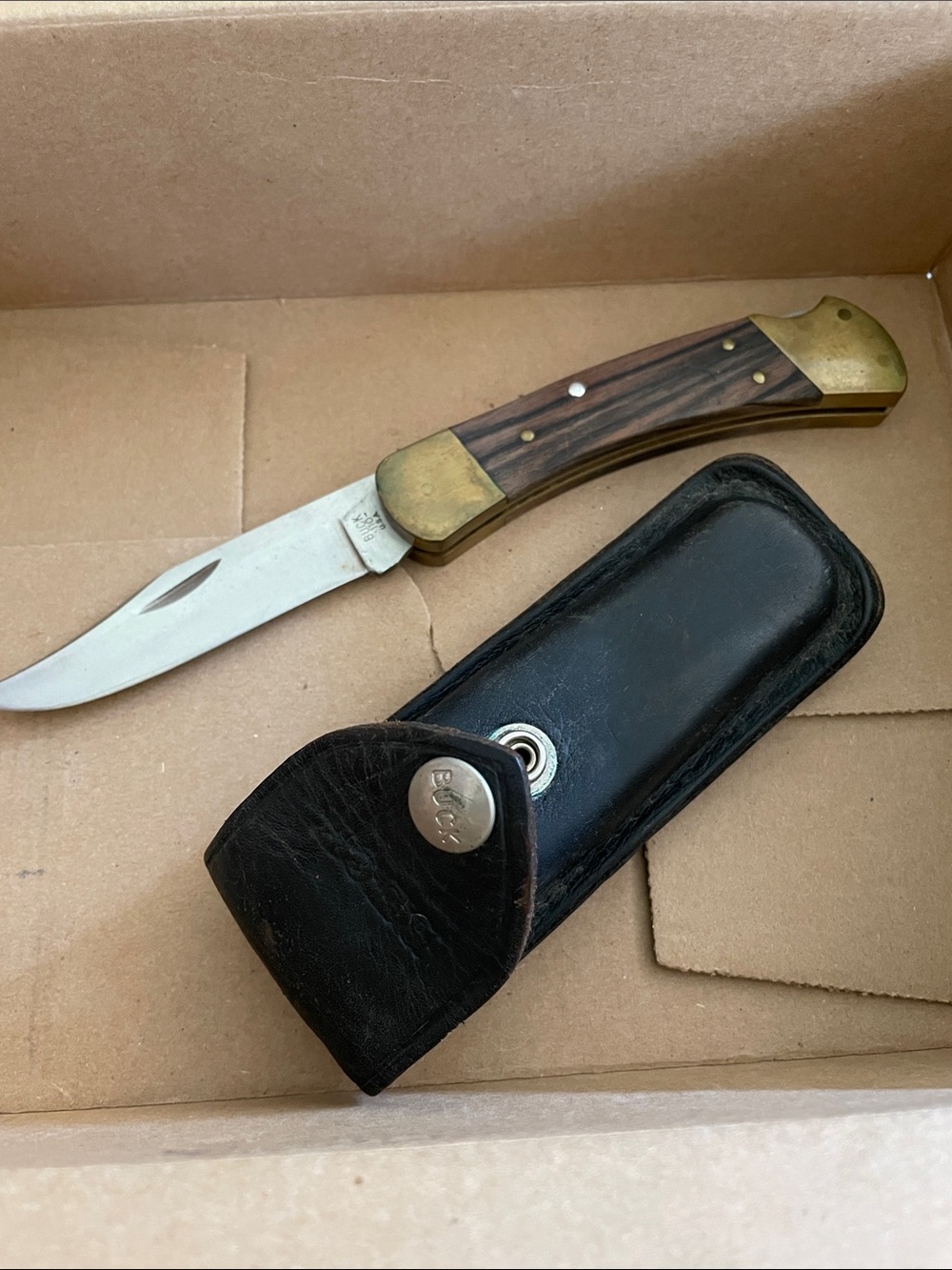 BUCK Classic Folding Pocket Knife with Black Leather Sheath